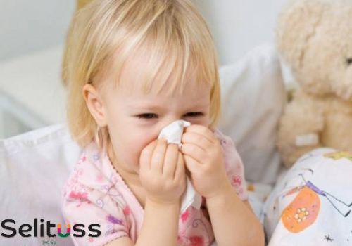 SIRO HO THẢO DƯỢC CHO BÉ VÀ 5 MẸO PHÒNG HO KHI GIAO MÙA