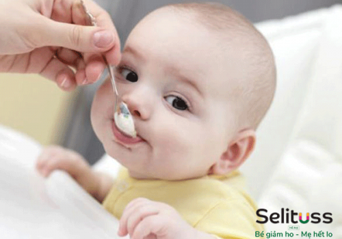 Siro ho cho trẻ 2 tháng tuổi và những thực phẩm cần tránh khi trẻ ho mẹ nên nhớ